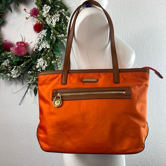 Michael Kors Handbags - Michael Kors Nylon Shoulder purse